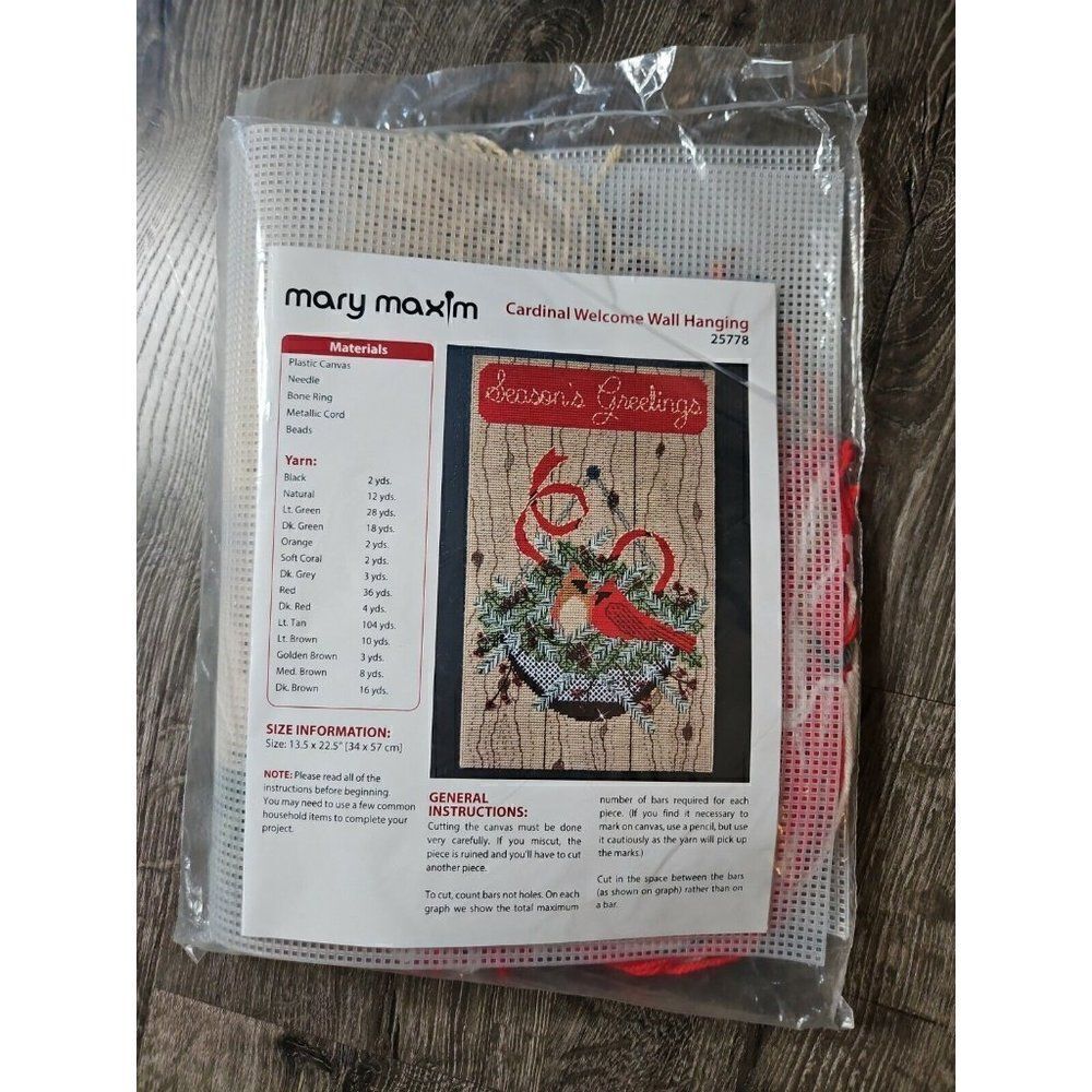 NEW CARDINAL WELCOME WALL HANGING CHRISTMAS MARY MAXIM PLASTIC CANVAS KIT